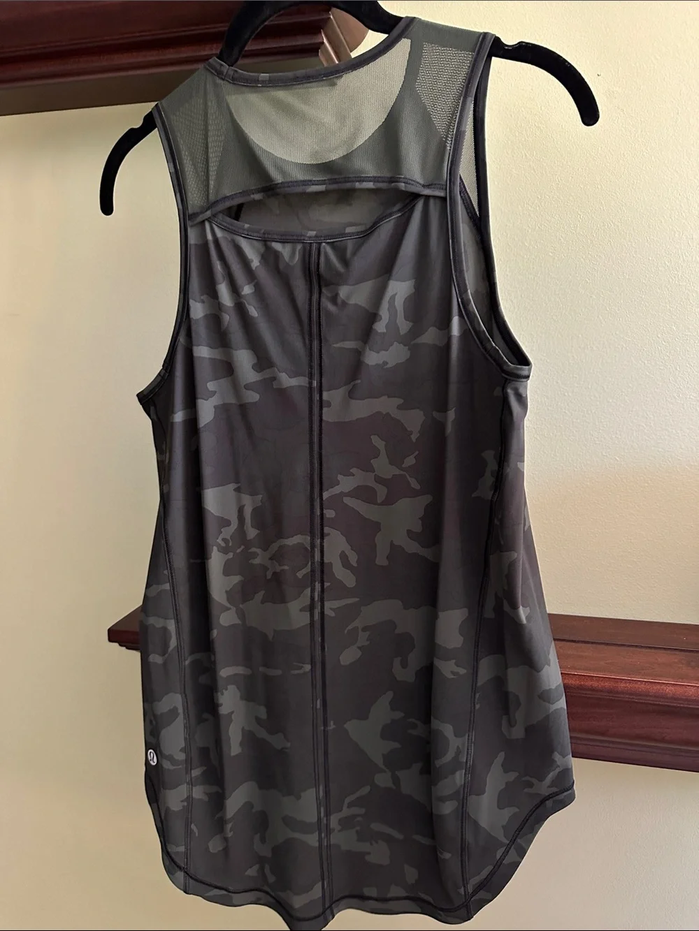 Lululemon Sculpt Tank size 2 Green Camo